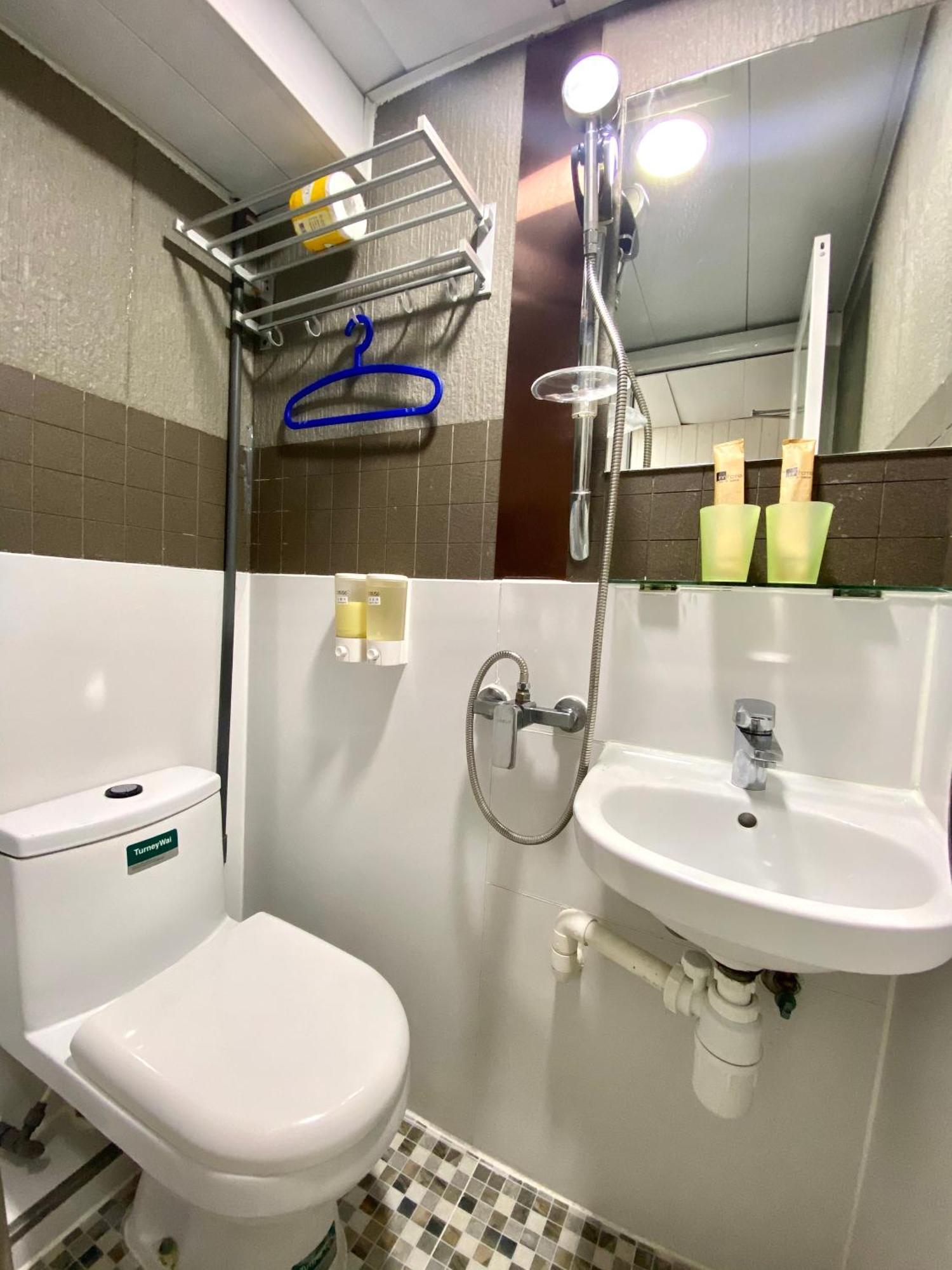 ホンコン ホステル チム サー チョイ マンション 香港 部屋 写真